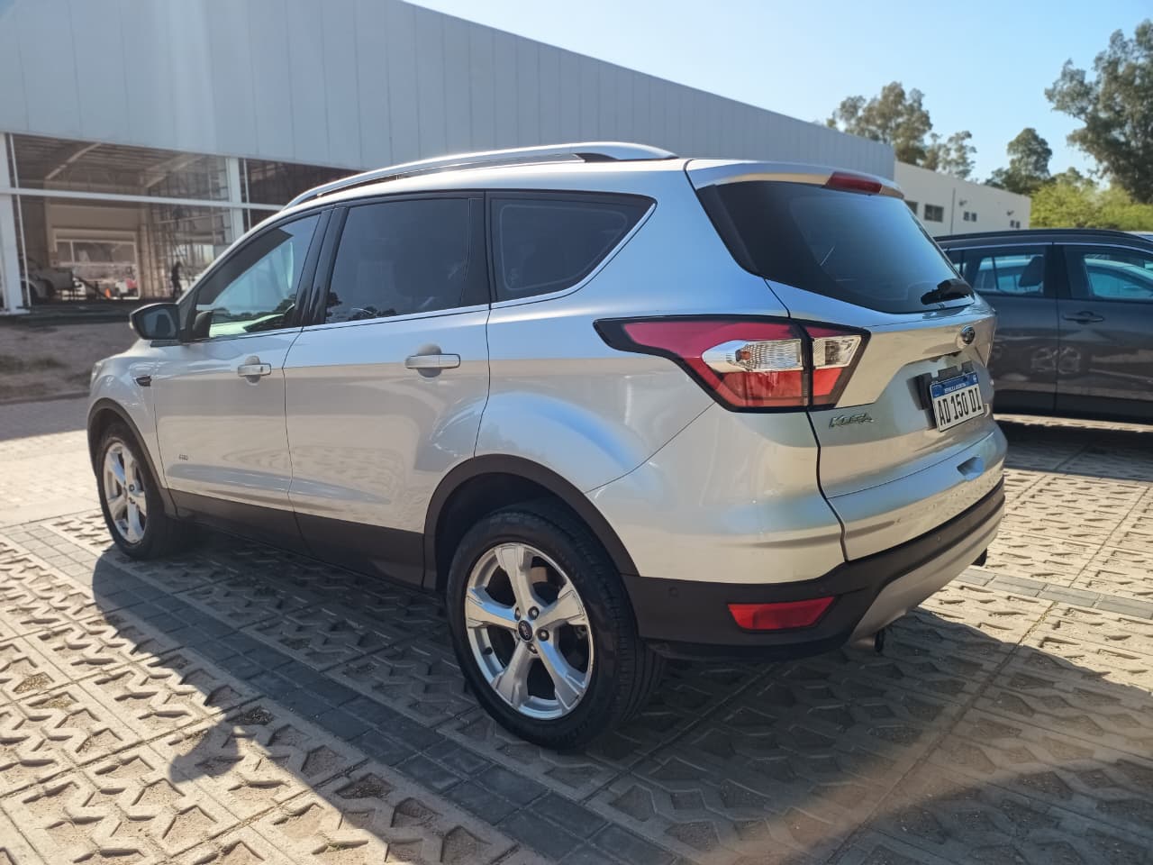 FORD KUGA TITANIUM 2.0L ECOBOOST AWD 6AT