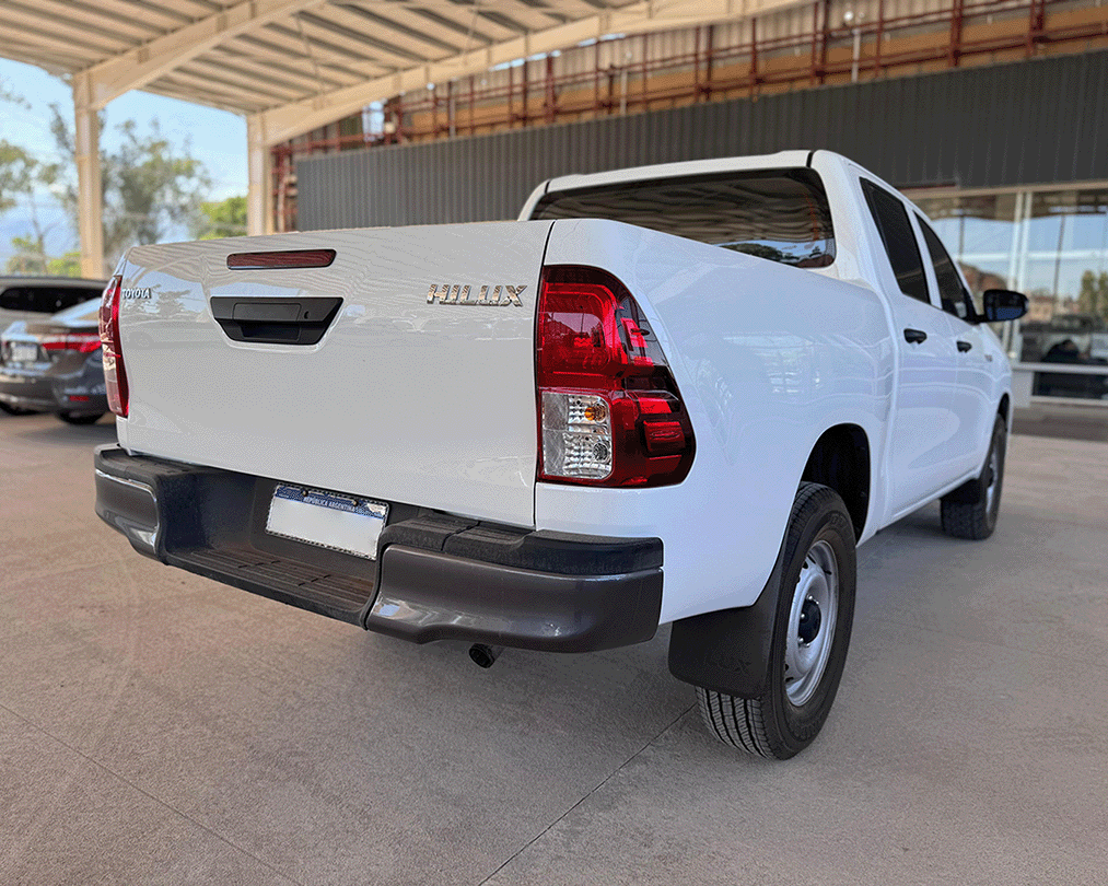 TOYOTA HILUX 4X2  DC DX 2.4 TDI 6 M/T